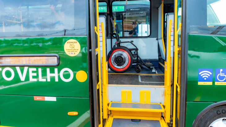 prefeitura lança pvh acessibilidade para transportar passageiros com deficiências