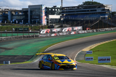 Stock Car: Cesar Ramos domina ações em Interlagos e vence corrida sprint